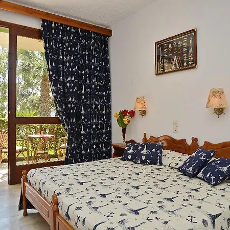 Отель Chara Мегали-Аммос