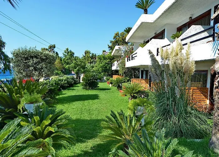 Chara Ξενοδοχείο